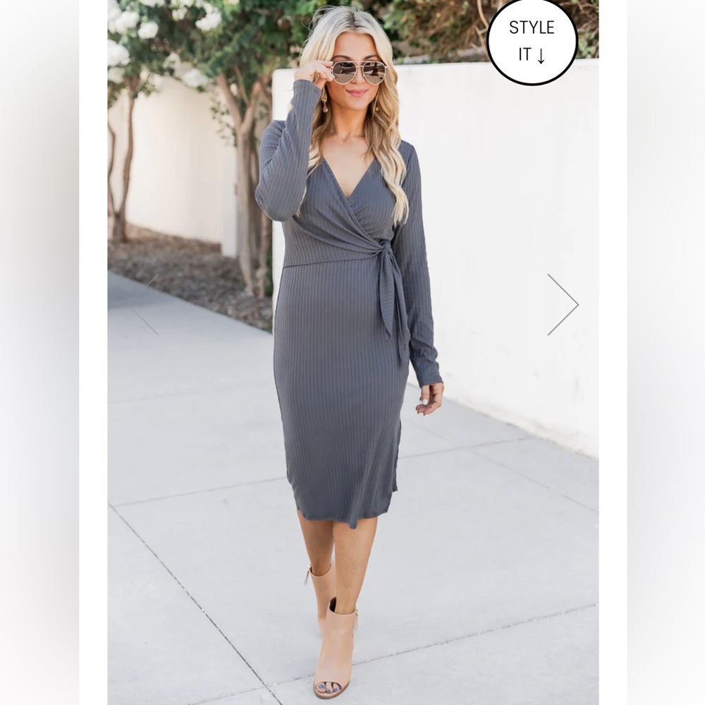 Pink Lily Ribbed Midi Grey Dress - Picture 5 of 12